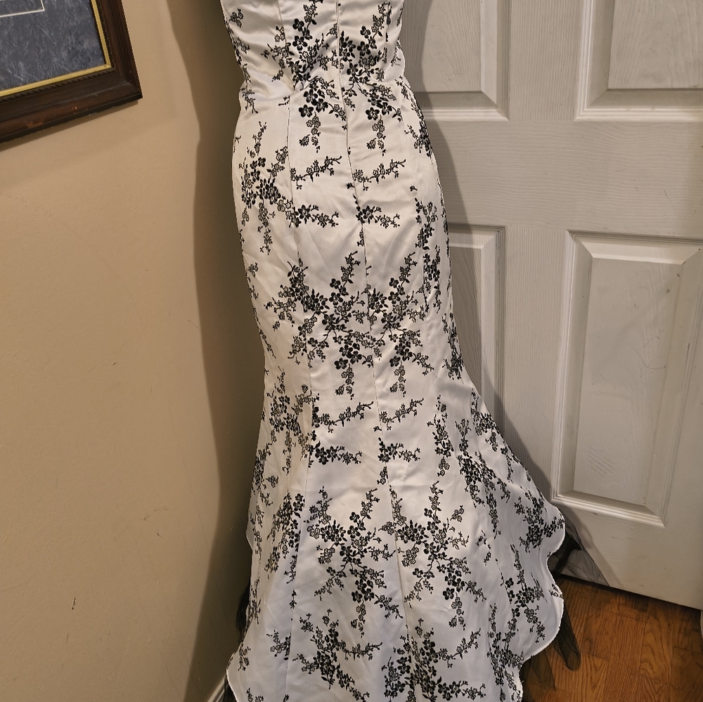 Vintag Zum Zum Niki Livas S lees Wh/Blk Mermaid Fitted Netted Peticoat Dress 2 - Picture 2 of 8
